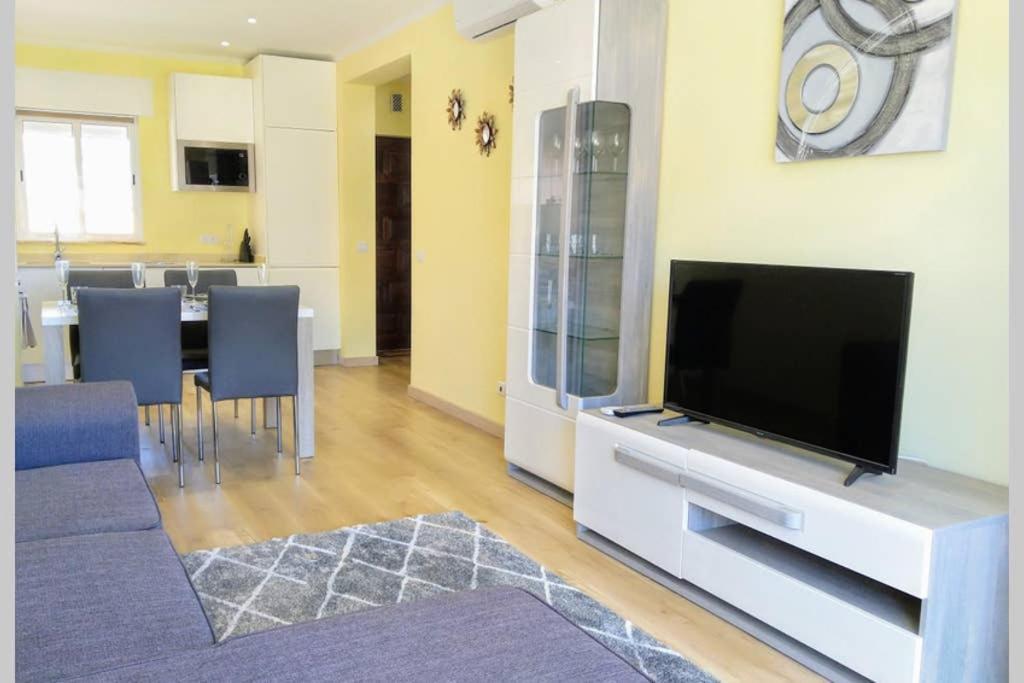 Praia Eulalia With Pool And 5 Minutes From The Beach Albufeira Exterior photo