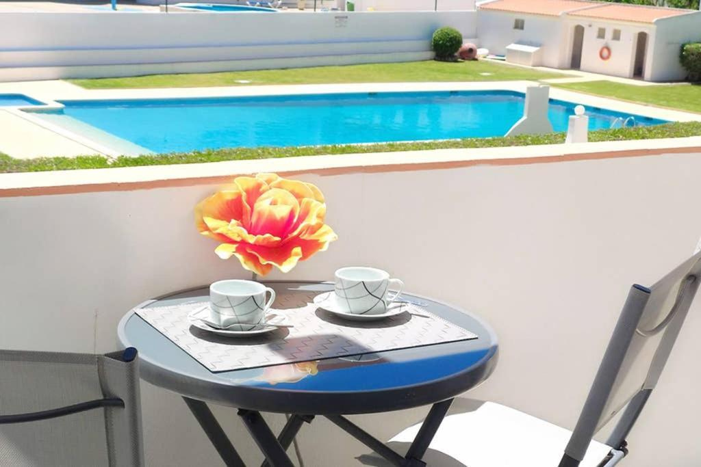 Praia Eulalia With Pool And 5 Minutes From The Beach Albufeira Exterior photo