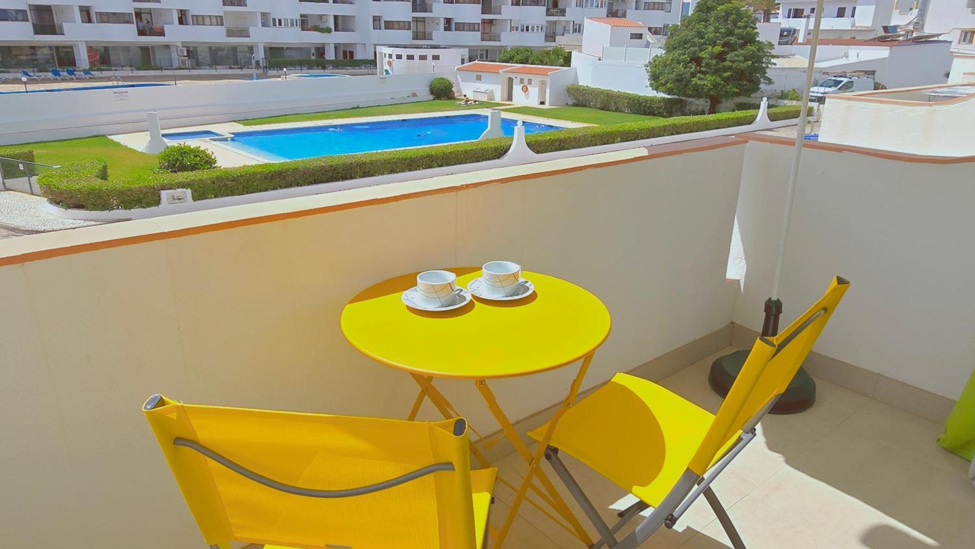 Praia Eulalia With Pool And 5 Minutes From The Beach Albufeira Exterior photo